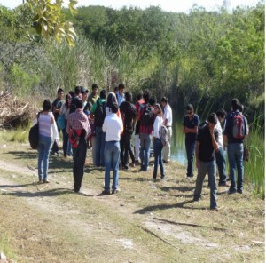 Se conto con los alumnos de los programas educativos mencionados que pudieron participar en la actividades de monitoreo y “tenderismo” del cable de comunicación y alimentación del robot submarino.